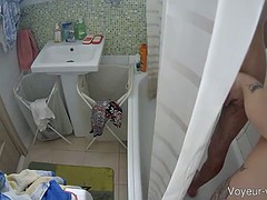 Nana, Gros seins, Douche, Nénés, Voyeur, Webcam