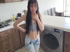 Stepbrother aids stepsister with washing machine, leads to hot sex in tight jeans