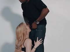 Grosse bite, Blonde, Sucer une bite, Hard, Interracial, Nénés