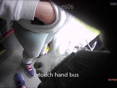 Pervert stealthily touches girl's wrist in bus