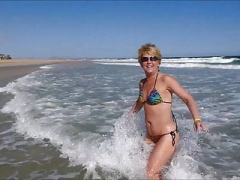 Amatör, Strand, Bikini, Blondin, Brittisk, Milf, Mamma