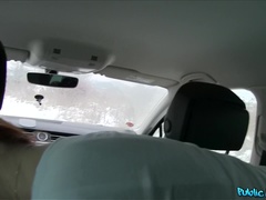 Amateur, Mamada, Coche, Pajear, Al aire libre, Pov, Público, Coño