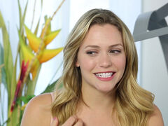 Mia Malkova behind the scenes