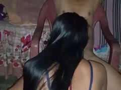 Hot Indian girlfriend enjoys one-night stand with boyfriend in homemade video