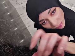 Crystal Rush to judge a hijab story - Nookies