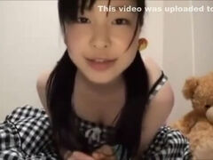 Adorable Japanese bitch in bukkake XXX video