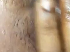 MALLU WIFE LIKES FINGER IN PUSSY AND ANAL FUCKING AND SQUIRTING, BOTH CUM AT THE SAME TIME