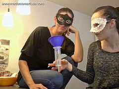 Femme dominatrice, Humiliation