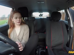 Sucer une bite, Voiture, Éjaculation interne, En levrette, Branlette thaïlandaise, De plein air, Pov, Lécher le sphincter