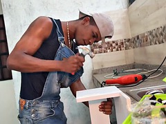 I fuck the BBC bricklayer on my terrace under construction and make him squirt with a view of the city of Cali Colombia