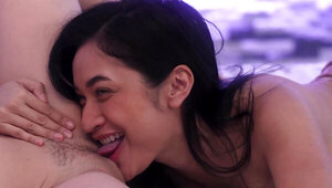 Avery Black making out and eating out the lovely Leah Gotti