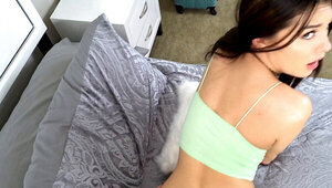 Nade Nasty is banging Reyna Delacruz in the bedroom