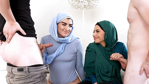 Hijab chicks get a intense fuck in amazing foursome