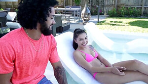 Reyna Delacruz is defenseless in front of the hard BBC