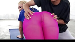 Yoga pants get fucked