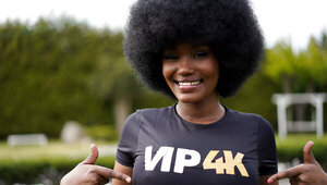 Ebony hottie with an afro sucking a pale schlong n POV