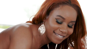 Jenna Foxx fucks her favorite singer to get a spot on the tour