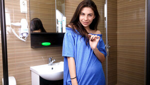 Dayana Kamil dildoing in the shower just because it's fun