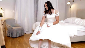 Leanne Lace is going to eat ass before the wedding