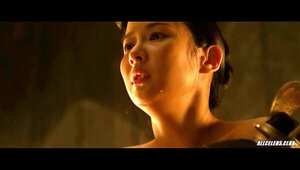 Jo Yeo Jung in Queen