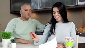 Stunning Kira Queen chooses to pay with her wet pussy