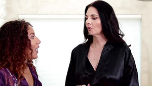 Sexy brunettes give love to each other’s stunning bodies