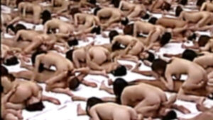 Japan sets World Record Noisily - 500 Dudes and Shrieking