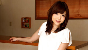 Shino Aoi loves getting it on in front of an audience