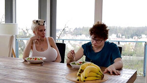 Hot mommy showing her obsession with hardcore fucking