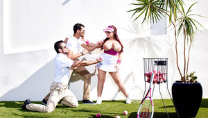 Redhead with amazing curves getting a double penetration