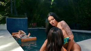 April Olsen does not give a fuck about anyone seeing her