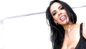 Potro De Bilbao fucking the thick brunette Katrina Moreno