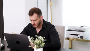 Office dicking for freeuse hoes who need to get off