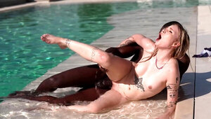 Jack Rippher pokes Mimi Cica with his BBC by the pool