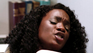 Ebony and blonde girl are scissoring naked and sucking sexy feet