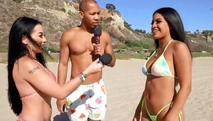Threesome with two girls with incredible bikini bodies