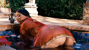 Jasmine Sherni fucking her wet Indian pussy poolside