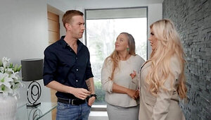 Emily Blake wants to get roughed up by his huge boner