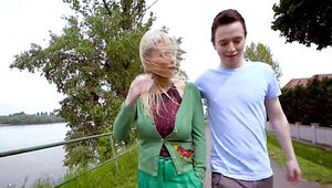 Fake tits granny getting licked and then enjoying HARD sex