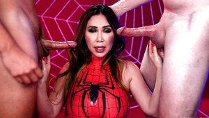Spider Man cosplayer Kianna Dior sucking fat cocks