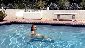 Teen babe seduces her stepdad with her sexy body in the pool