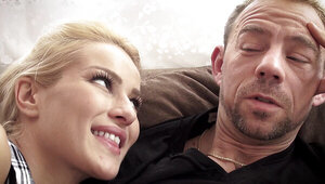 Chery Kiss wants the big dick to properly fuck her ass