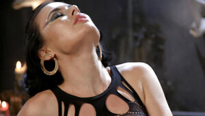 Olive Glass finds sadistic pleasure with Shawn Fox