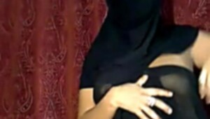 Arabian hijab girl gushes herself on web cam