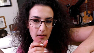 Lyra Lockhart shows her BJ skills after studying