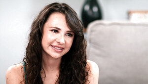 Young babe gets seduced by her stunning lesbian stepmom