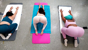 Interracial screwing for a PAWG with a passion for yoga