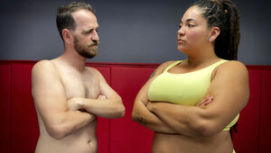 Big black girl puts on a clinic while sex fighting