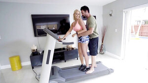Big-boobied MILF prefers sex instead running on treadmill