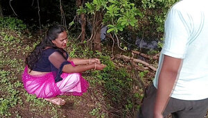 Cumming on the face of the thick Indian MILF outdoors